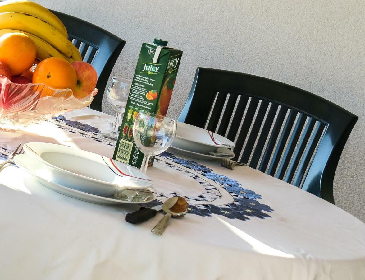 Villa Daria Pakoštane Buitenkant foto