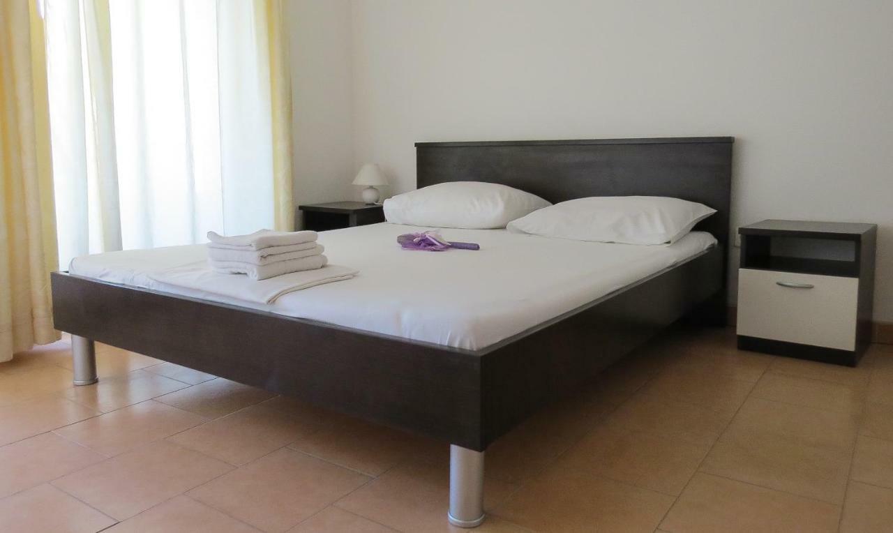 Villa Daria Pakoštane Buitenkant foto
